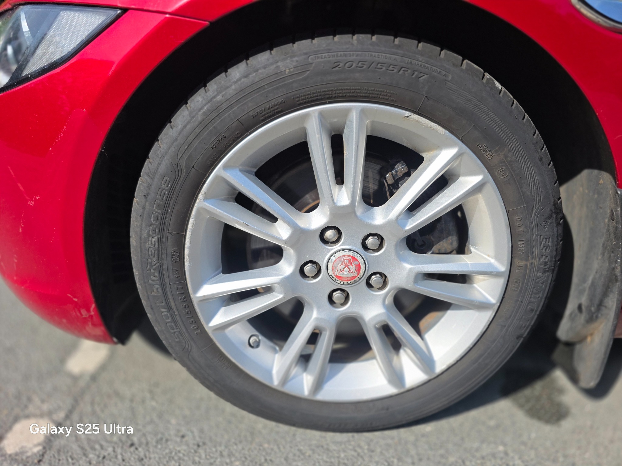 Jaguar XE photo 12